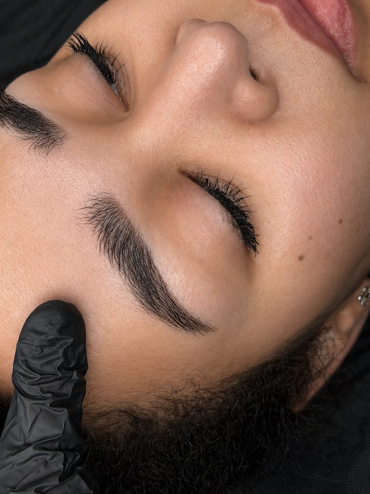 Powder Lips Esbjerg – Elegant og naturlig permanent makeup på læber