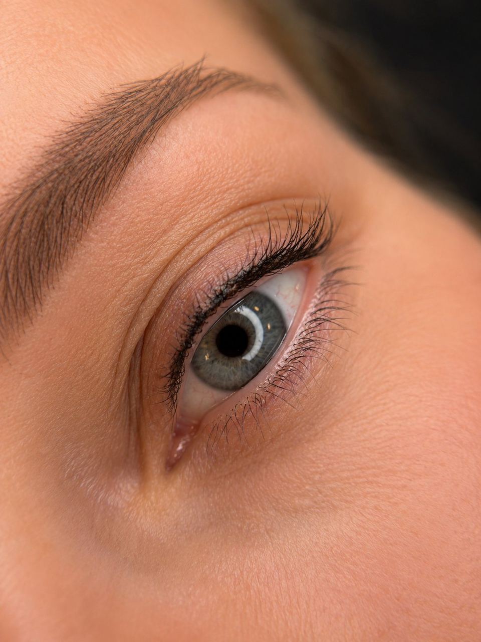 Permanent eyeliner Esbjerg - Flot og præcis vippefortætning på blåt øje