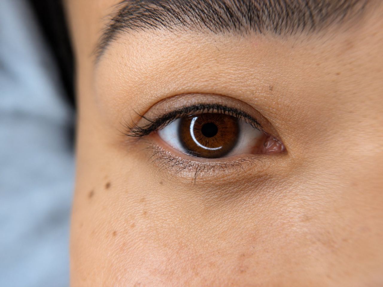 Permanent eyeliner Esbjerg - Flot og naturlig vippefortætning på øje